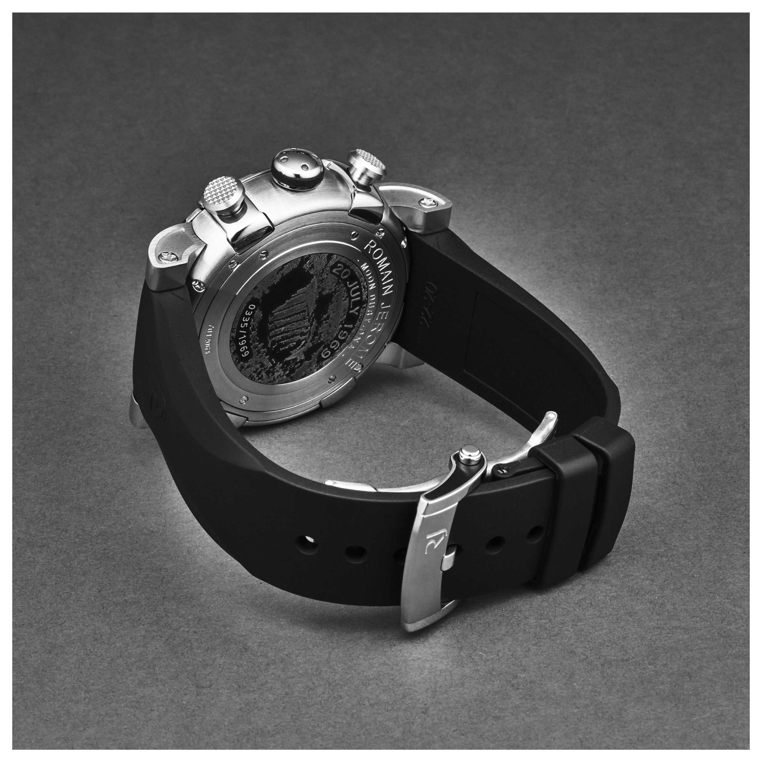 Romain Jerome Moon Dust-DNA Automatic Green Dial Men's Watch Romain Jerome Moon Dust-DNA Automatic Green Dial Men's Watch | Buy Online in South Africa | Noak